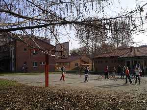 scuola_banchette_picc.JPG (19516 byte)
