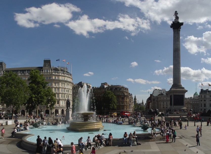 trafalgar_square.jpg (2393122 byte)